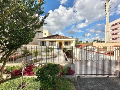 Casa com 6 Quartos à venda, 320m² no Tingui, Curitiba