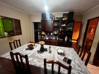 Casa com 5 Quartos à venda, 156m² no Vila Arquelau, Uberaba