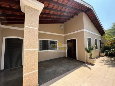 Casa com 6 Quartos à venda, 308m² no São Benedito, Uberaba