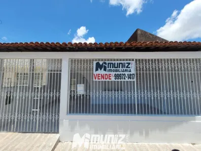 Casa com 4 Quartos à venda, 240m² no Pereira Lobo, Aracaju