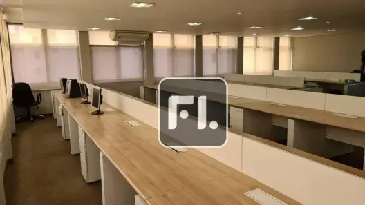 Sala Comercial para alugar, 230m² no Vila Olímpia, São Paulo