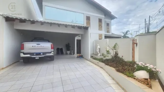 Casa com 4 Quartos para alugar, 320m² no Quebec, Londrina