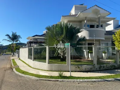 Casa com 3 Quartos à venda, 236m² no Pedra Branca, Palhoça