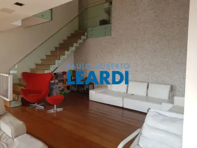 Apartamento com 3 Quartos à venda, 280m² no Santa Cecília, São Paulo