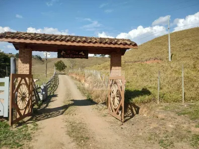 Fazenda/Sítio com 3 Quartos à venda, 600m² no Zona Rural, São Luiz do Paraitinga