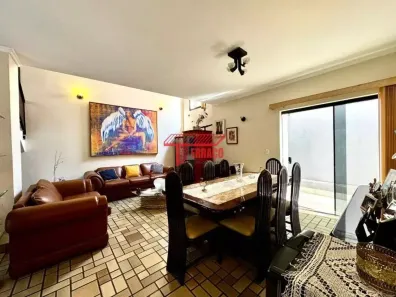 Sobrado com 3 Quartos à venda, 297m² no Vila Pires, Santo André