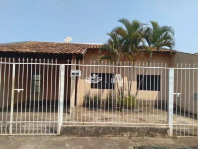 Casa com 2 Quartos à venda, 98m² no Jardim Maria Celina, Londrina