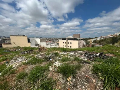 Lote/Terreno à venda, 368m² no Arvoredo 2ª Seção, Contagem