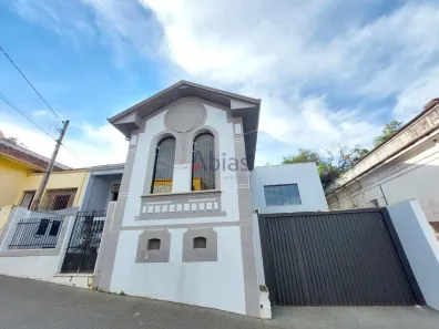 Casa com 3 Quartos para alugar, 250m² no Núcleo Residencial Silvio Vilari, São Carlos