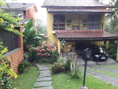 Casa de Condomínio com 3 Quartos à venda, 282m² no Alpes dos Araçás (Jordanésia), Cajamar