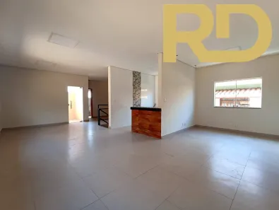 Prédio Comercial com 6 Quartos para alugar, 400m² no Floresta, Belo Horizonte