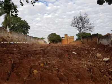 Lote/Terreno à venda, 484m² no Centro, Presidente Prudente