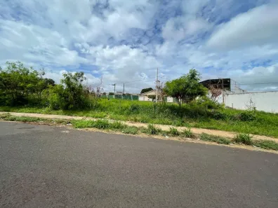 Lote/Terreno à venda, 867m² no Dona Zulmira, Uberlândia