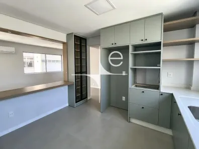 Apartamento com 3 Quartos para alugar, 116m² no Centro, Florianópolis