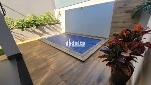 Casa de Condomínio com 3 Quartos à venda, 213m² no Shopping Park, Uberlândia