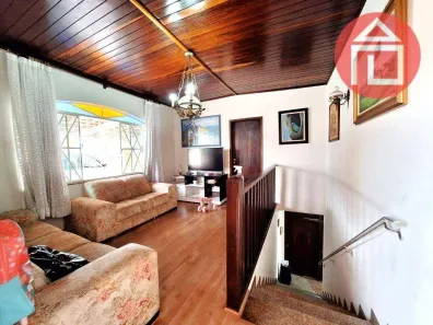 Casa com 3 Quartos à venda, 200m² no Jardim Santa Rita de Cássia, Bragança Paulista