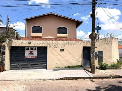 Sobrado com 3 Quartos para alugar, 147m² no Setor Coimbra, Goiânia