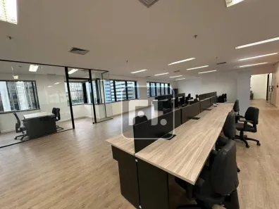 Sala Comercial para alugar, 240m² no Cidade Monções, São Paulo