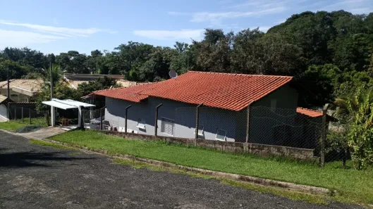 Fazenda/Sítio com 3 Quartos à venda, 220m² no Condomínio Chácara Grota Azul, Hortolândia