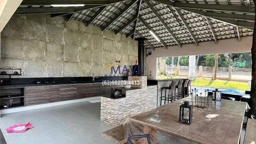 Fazenda/Sítio com 3 Quartos à venda, 209m² no , Hidrolândia