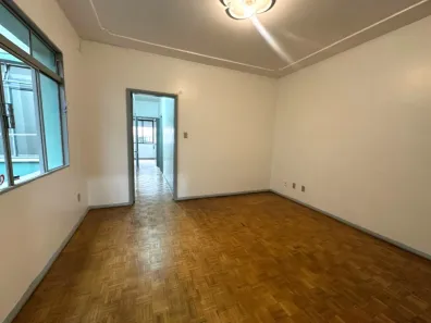 Apartamento com 3 Quartos para alugar, 90m² no São Pelegrino, Caxias do Sul