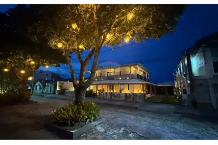 Casa com 9 Quartos à venda, 530m² no Prado, Prado
