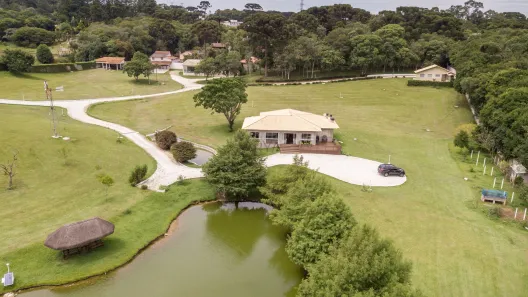 Casa com 2 Quartos à venda, 1500m² no Orleans, Curitiba