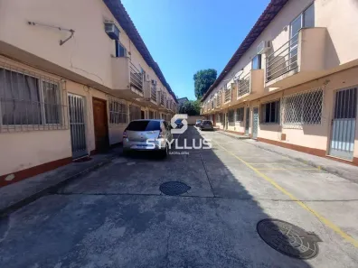 Casa de Condomínio com 2 Quartos à venda, 60m² no Marechal Hermes, Rio de Janeiro