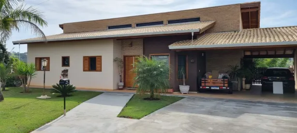 Fazenda/Sítio com 3 Quartos à venda, 317m² no Village Araçoiaba, Araçoiaba da Serra