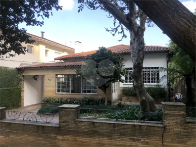 Casa com 5 Quartos à venda, 220m² no Pacaembu, São Paulo