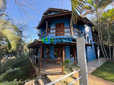 Fazenda/Sítio com 4 Quartos à venda, 270m² no Centro, Igaratá
