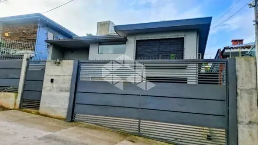Casa com 4 Quartos à venda, 318m² no Três Figueiras, Porto Alegre