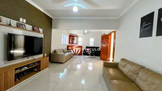 Casa com 3 Quartos à venda, 221m² no Jardim São Bento, Uberaba