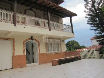 Casa com 6 Quartos à venda, 320m² no Centro (Iguabinha), Araruama