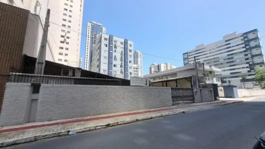 Lote/Terreno à venda, 702m² no Centro, Balneário Camboriú