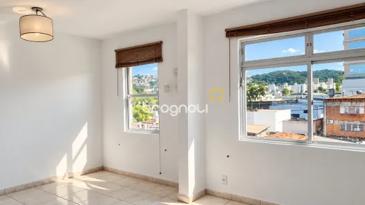 Apartamento com 2 Quartos à venda, 41m² no Barreiros, São José