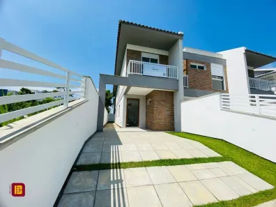 Casa com 3 Quartos à venda, 152m² no Campeche, Florianópolis