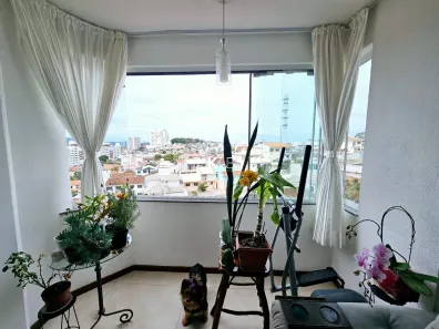 Apartamento com 2 Quartos à venda, 68m² no Capoeiras, Florianópolis