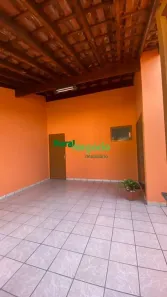 Sobrado com 2 Quartos à venda, 116m² no Vila São Roque, Lorena