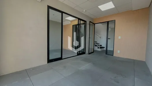 Sala Comercial para alugar, 135m² no Jardim Promissão, São Paulo