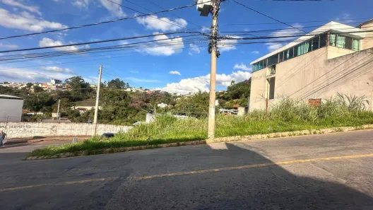 Lote/Terreno à venda, 310m² no Borboleta, Juiz de Fora