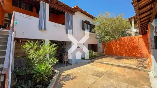 Casa com 4 Quartos à venda, 244m² no Ouro Preto, Belo Horizonte