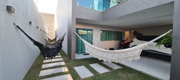 Casa com 3 Quartos para venda ou aluguel, 200m² no SIM, Feira de Santana
