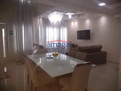 Sobrado com 3 Quartos para alugar, 290m² no Parque Santo Antônio, Jacareí