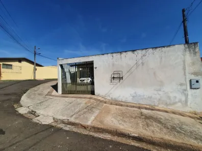 Casa com 3 Quartos à venda, 120m² no Conjunto Habitacional José Garcia Molina, Londrina