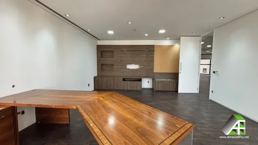Sala Comercial com 1 Quarto para alugar, 182m² no Vila Olímpia, São Paulo
