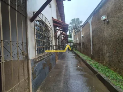 Casa com 2 Quartos à venda, 120m² no Santa Mônica, Belo Horizonte