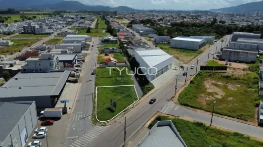 Lote/Terreno à venda, 644m² no Centro, Tijucas