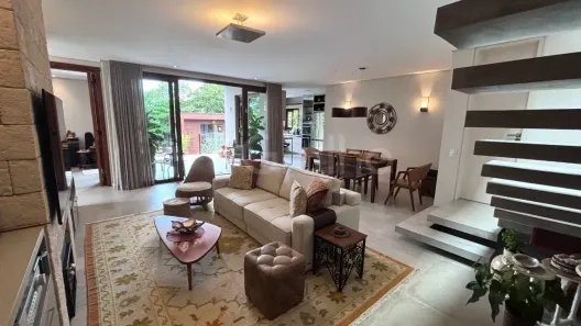 Casa com 3 Quartos à venda, 268m² no Campeche, Florianópolis