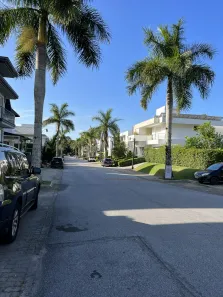 Casa de Condomínio com 4 Quartos à venda, 380m² no Jurerê, Florianópolis